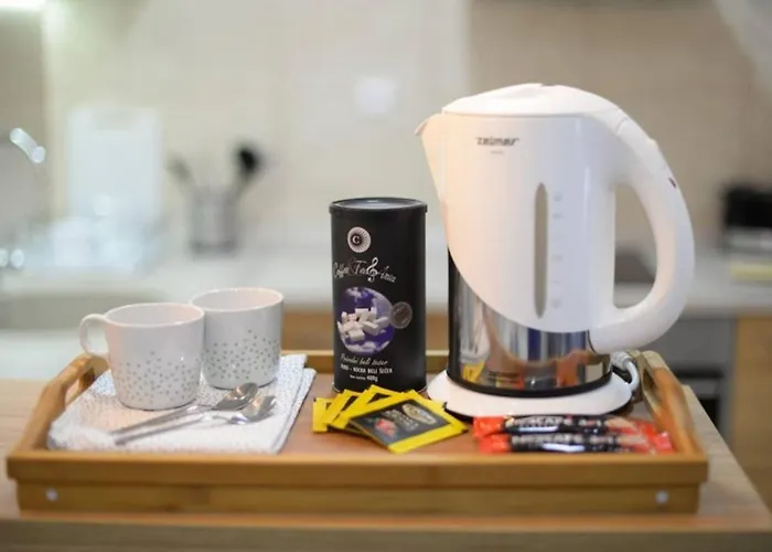 Sunny 18 Apartment *